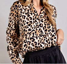 Load image into Gallery viewer, Brown Leopard Print Blouse
