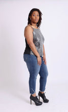 Load image into Gallery viewer, Tulip Front Hem Skinny Jeans
